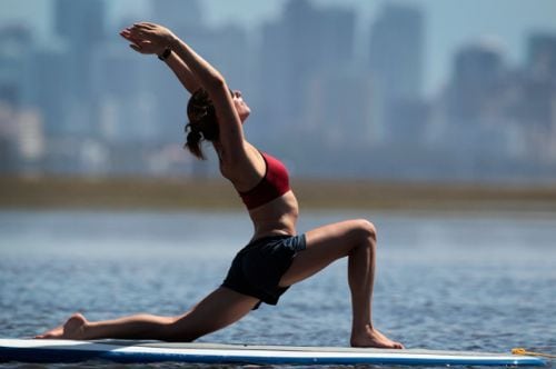 Por qué deberías hacer Yoga emiratos dubai